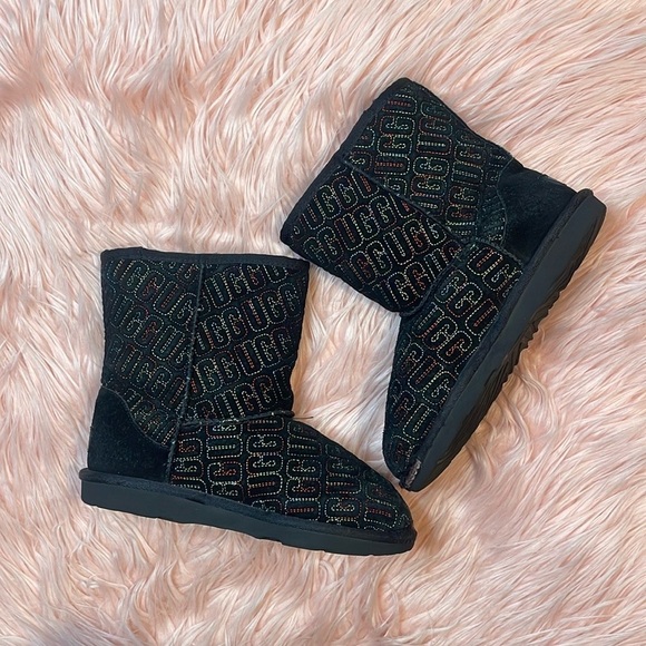 UGG Australia‎ Classic II Boots Black Multi-Color Youth Size 3 - Picture 1 of 7